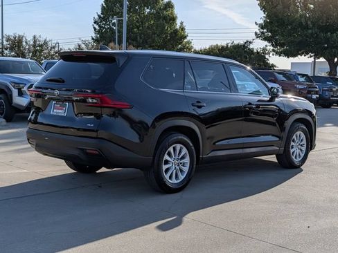 Used 2025 Toyota Grand Highlander AWD image 6