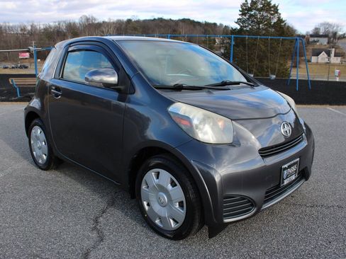 Used 2013 Scion iQ image 2