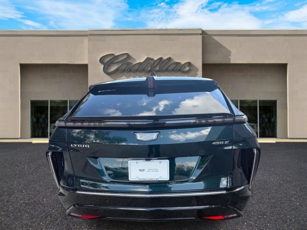 Used 2024 Cadillac Lyriq Luxury w/ LPO, Floor Liner Package RWD image 4