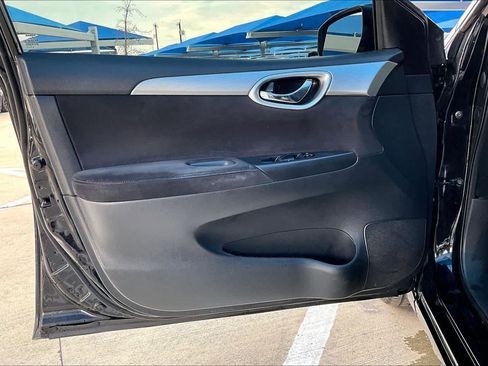 Used 2015 Nissan Sentra SR image 22