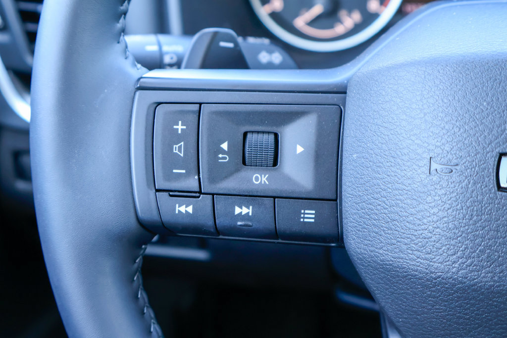 Certified 2026 Nissan Rogue Dark Armor FWD image 13