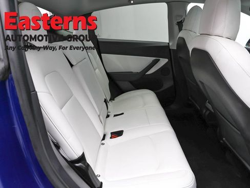 Used 2021 Tesla Model Y Long Range image 18