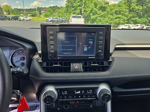 Used 2021 Toyota RAV4 LE AWD/4WD image 8