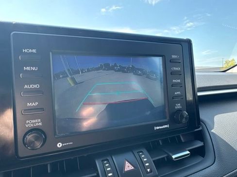 Used 2020 Toyota RAV4 XLE Premium AWD/4WD image 19