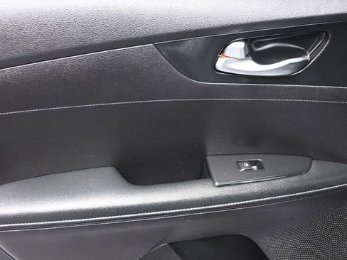 Used 2024 Kia Forte GT-Line w/ GT-Line Premium Package image 16