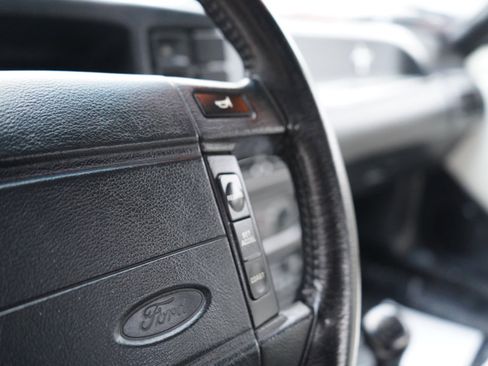 Used 1993 Ford Mustang LX image 37