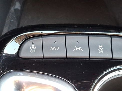 Used 2025 Buick Encore GX Avenir w/ Avenir Convenience Package AWD/4WD image 23