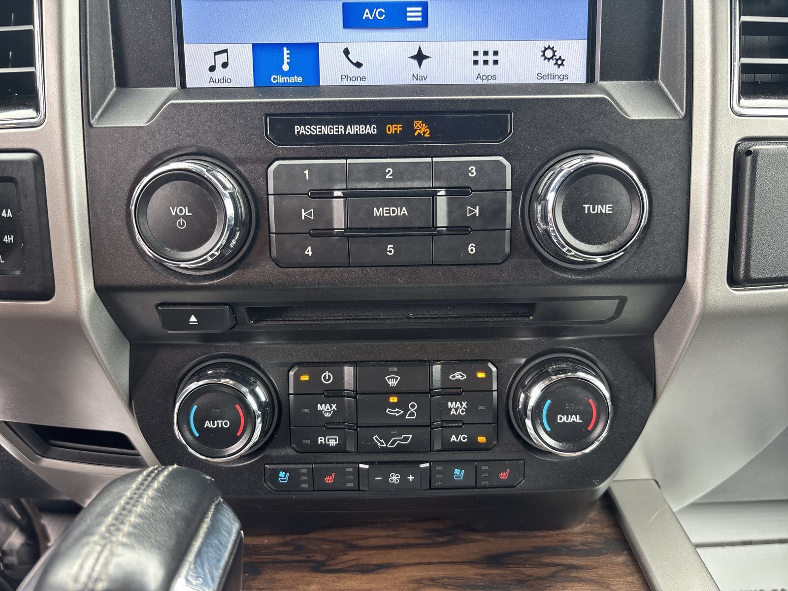 Used 2018 Ford F150 Lariat AWD/4WD image 21