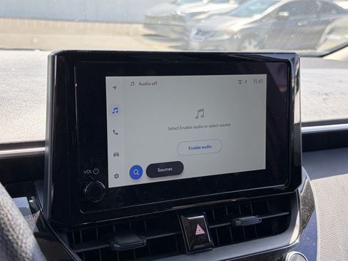 Used 2025 Toyota Corolla LE FWD image 6