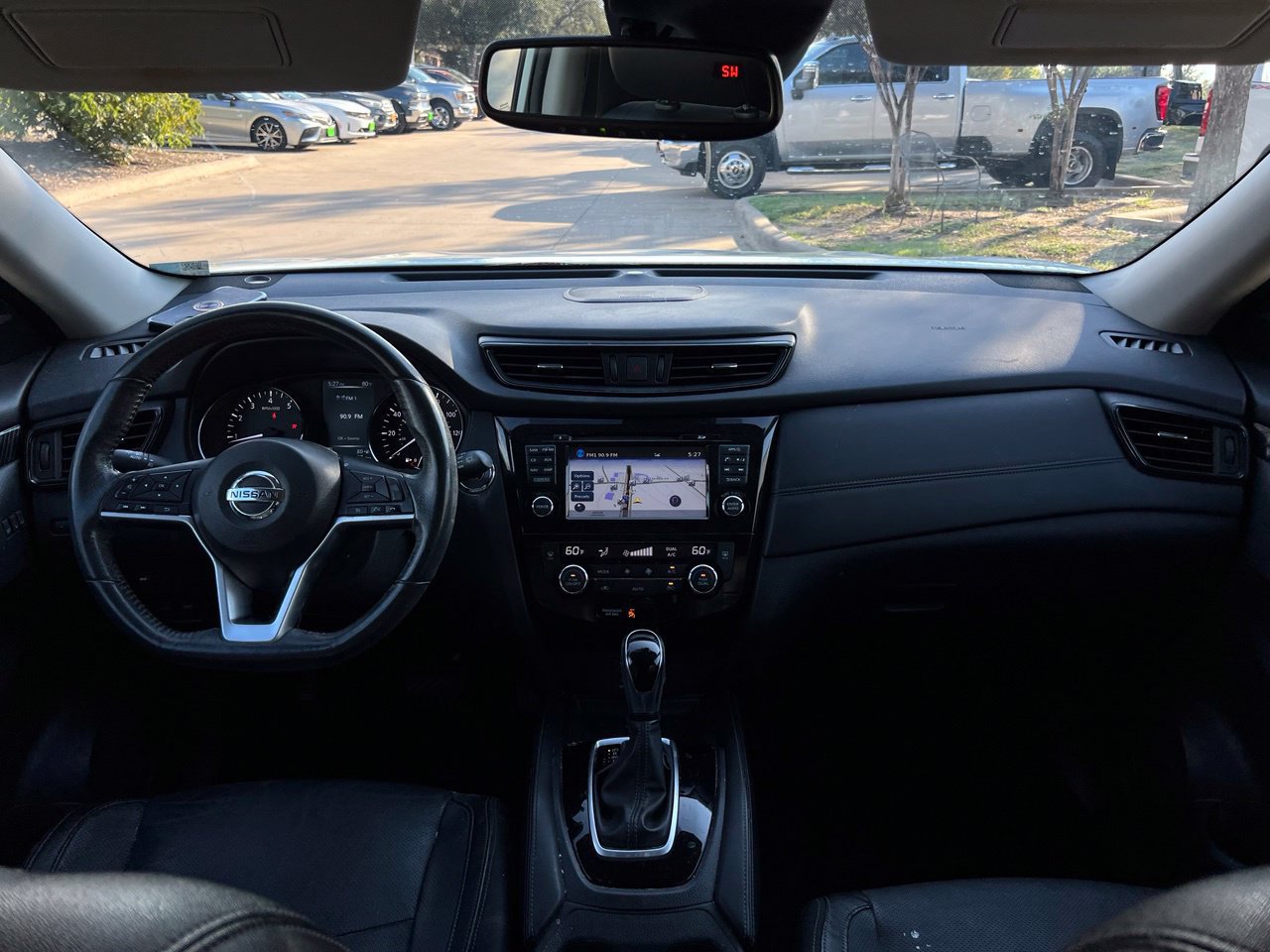 Used 2017 Nissan Rogue SL w/ SL Premium Package AWD/4WD image 13