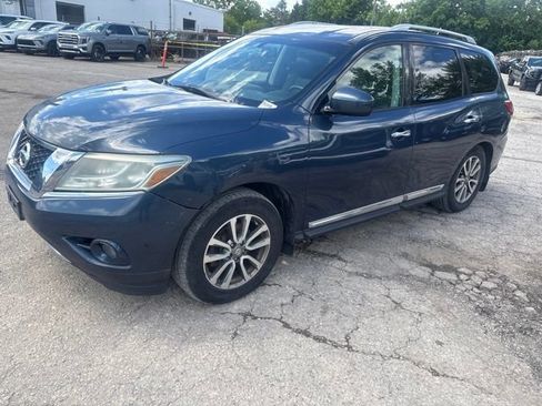 Used 2013 Nissan Pathfinder SL AWD/4WD image 19