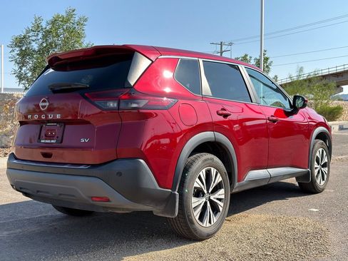 Used 2022 Nissan Rogue SV FWD image 5