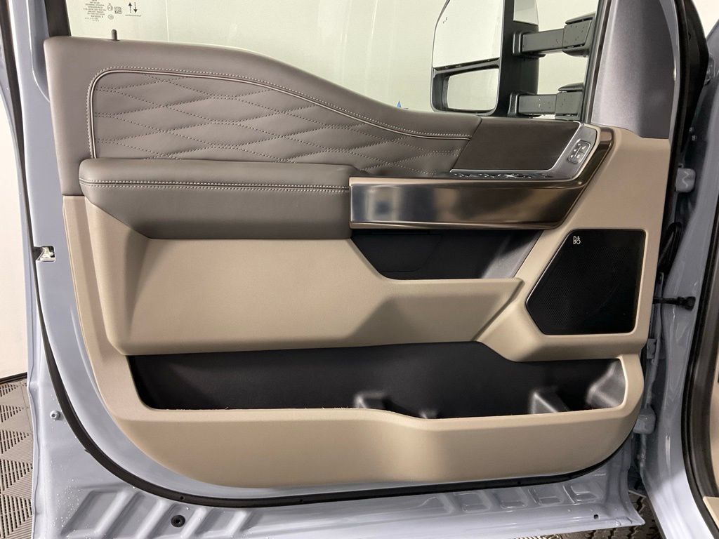 New 2026 Ford F350 Platinum w/ Platinum Plus Package AWD/4WD image 12