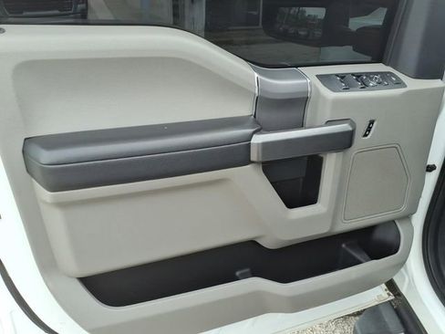 Used 2022 Ford F250 XLT w/ XLT Premium Package AWD/4WD image 11