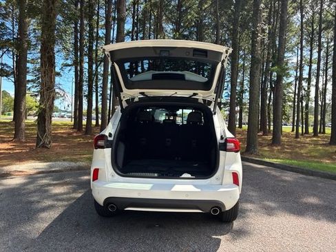 Used 2024 Ford Escape ST-Line w/ Tech Pack #1 AWD/4WD image 18