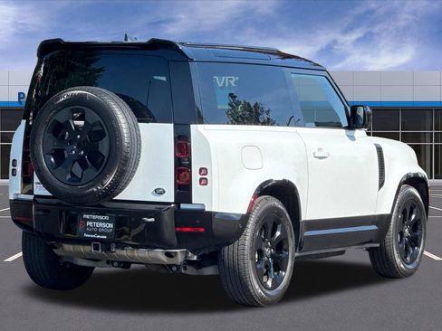 Used 2023 Land Rover Defender 90 X-Dynamic SE AWD/4WD image 4