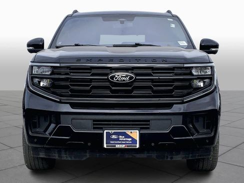 Certified 2025 Ford Expedition Platinum w/ Stealth Appearance Package image 4