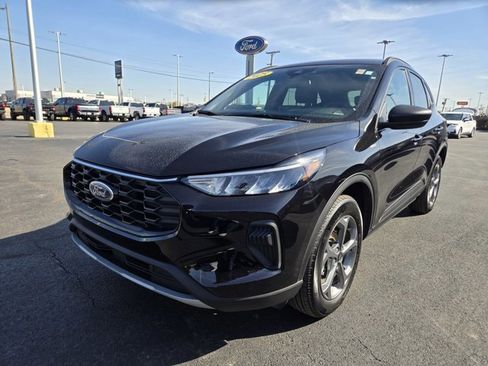 Certified 2025 Ford Escape ST-Line image 3