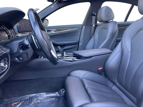 Used 2019 BMW 530i w/ Convenience Package image 9