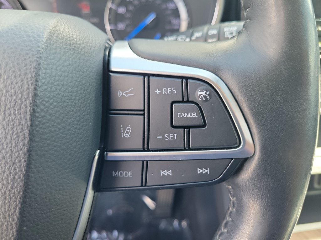 Used 2020 Toyota Highlander Limited AWD/4WD image 20
