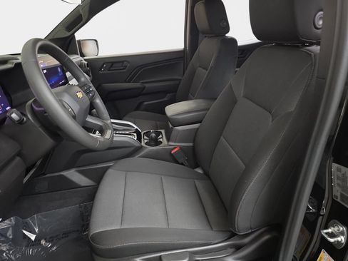 Used 2025 Chevrolet Colorado W/T RWD image 17