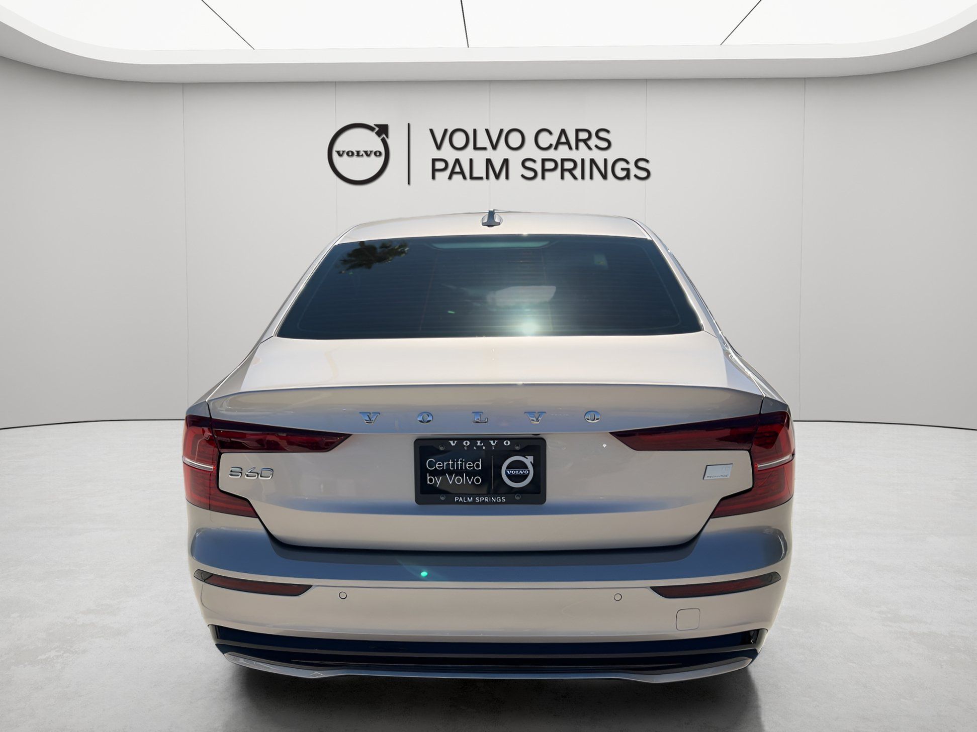 Used 2024 Volvo S60 T8 Plus AWD/4WD image 5