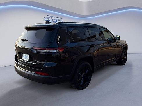 New 2025 Jeep Grand Cherokee L Limited w/ Black Appearance Package image 5