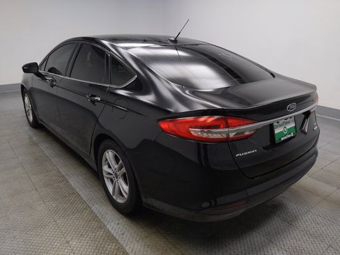 Used 2018 Ford Fusion SE w/ Fusion SE Technology Package FWD image 5