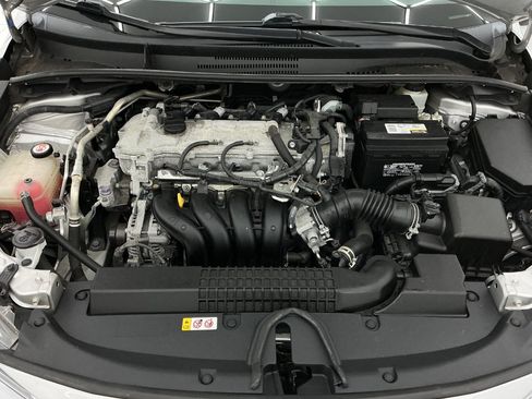 Used 2021 Toyota Corolla LE FWD image 40