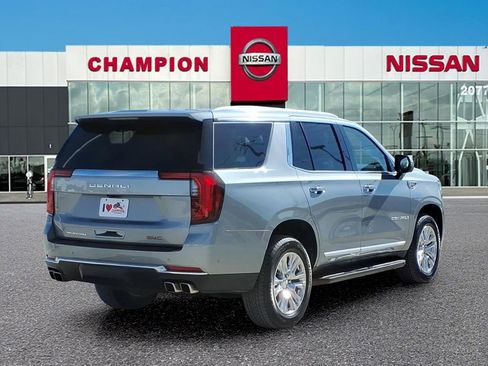 Used 2025 GMC Yukon Denali image 7