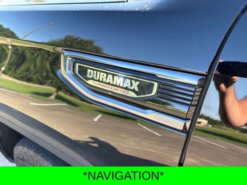 Used 2025 GMC Sierra 1500 AT4 w/ Technology Package AWD/4WD image 5