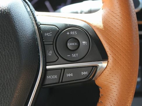 Used 2021 Toyota Avalon Limited w/ Advanced Safety Package image 13