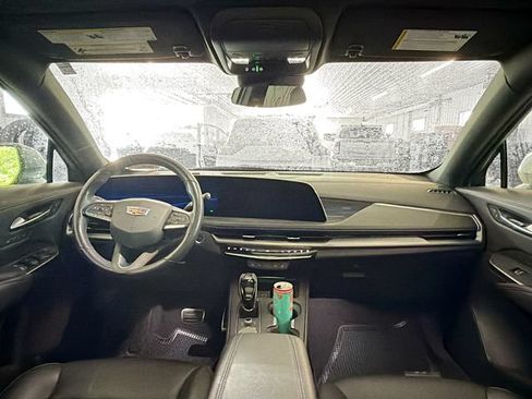 Used 2024 Cadillac XT4 Sport AWD/4WD image 10