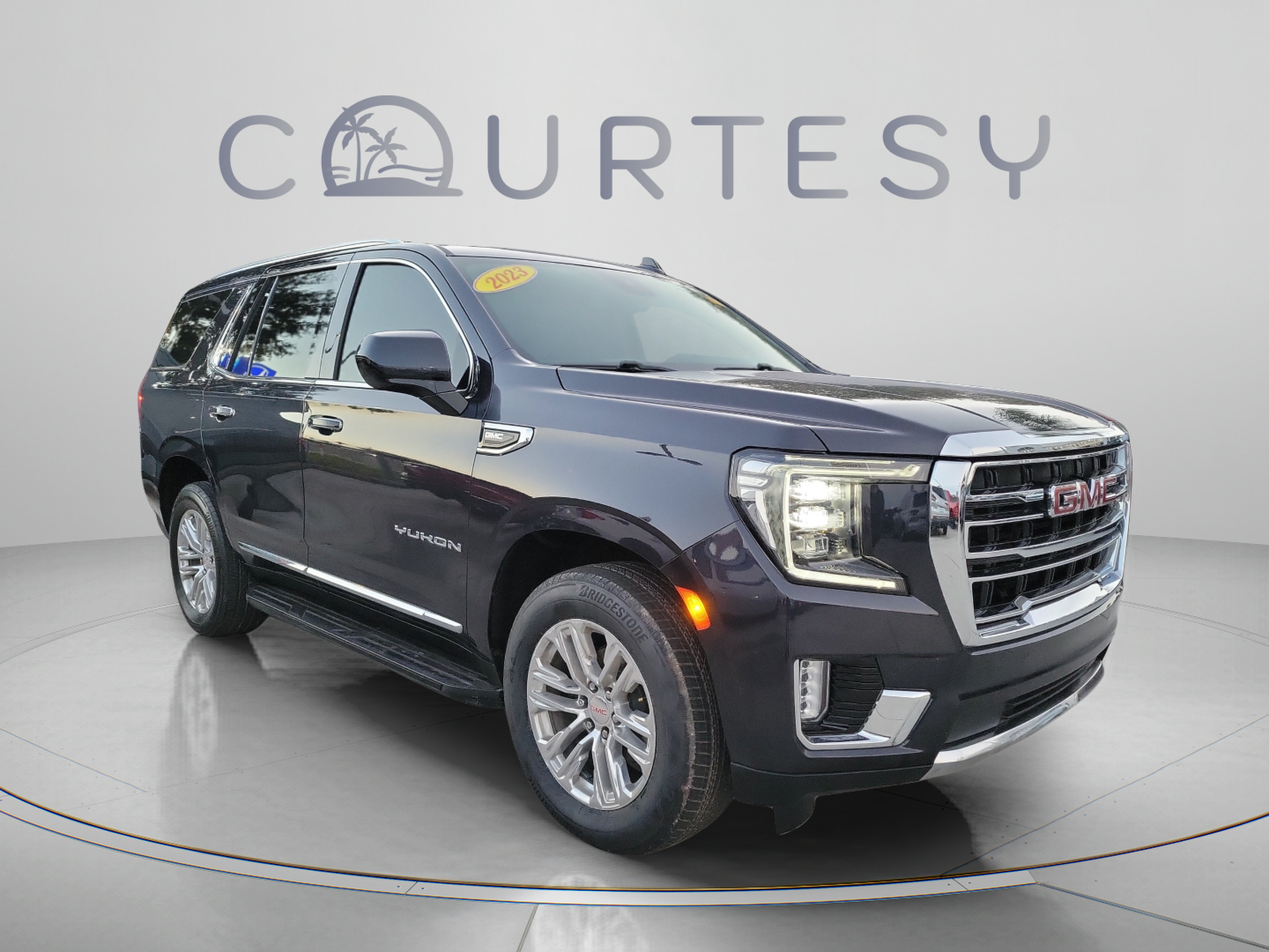 Used 2023 GMC Yukon SLT RWD image 4