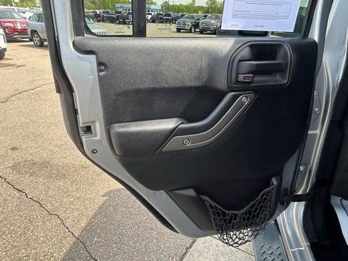 Used 2014 Jeep Wrangler Unlimited Sport w/ Quick Order Package 24S AWD/4WD image 13