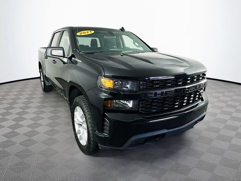 Used 2021 Chevrolet Silverado 1500 Custom AWD/4WD image 3