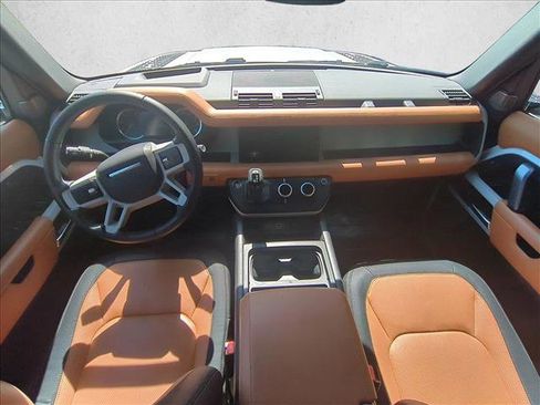 Used 2023 Land Rover Defender 110 X-Dynamic SE image 14