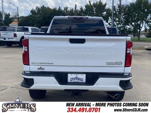 Used 2020 Chevrolet Silverado 2500 High Country w/ Technology Package AWD/4WD image 7