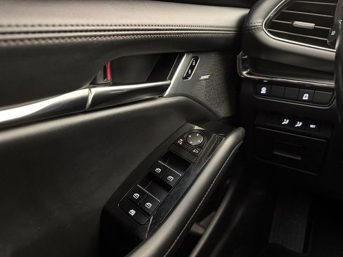 Used 2022 MAZDA MAZDA3 s image 12