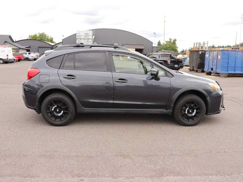 Used 2017 Subaru Crosstrek 2.0i Limited w/ Popular Package #2 AWD/4WD image 4
