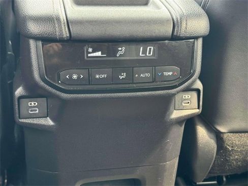Used 2024 Toyota Grand Highlander XLE image 12