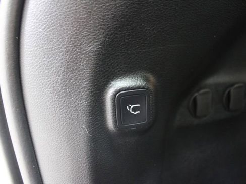 Used 2022 Jeep Cherokee Limited image 17