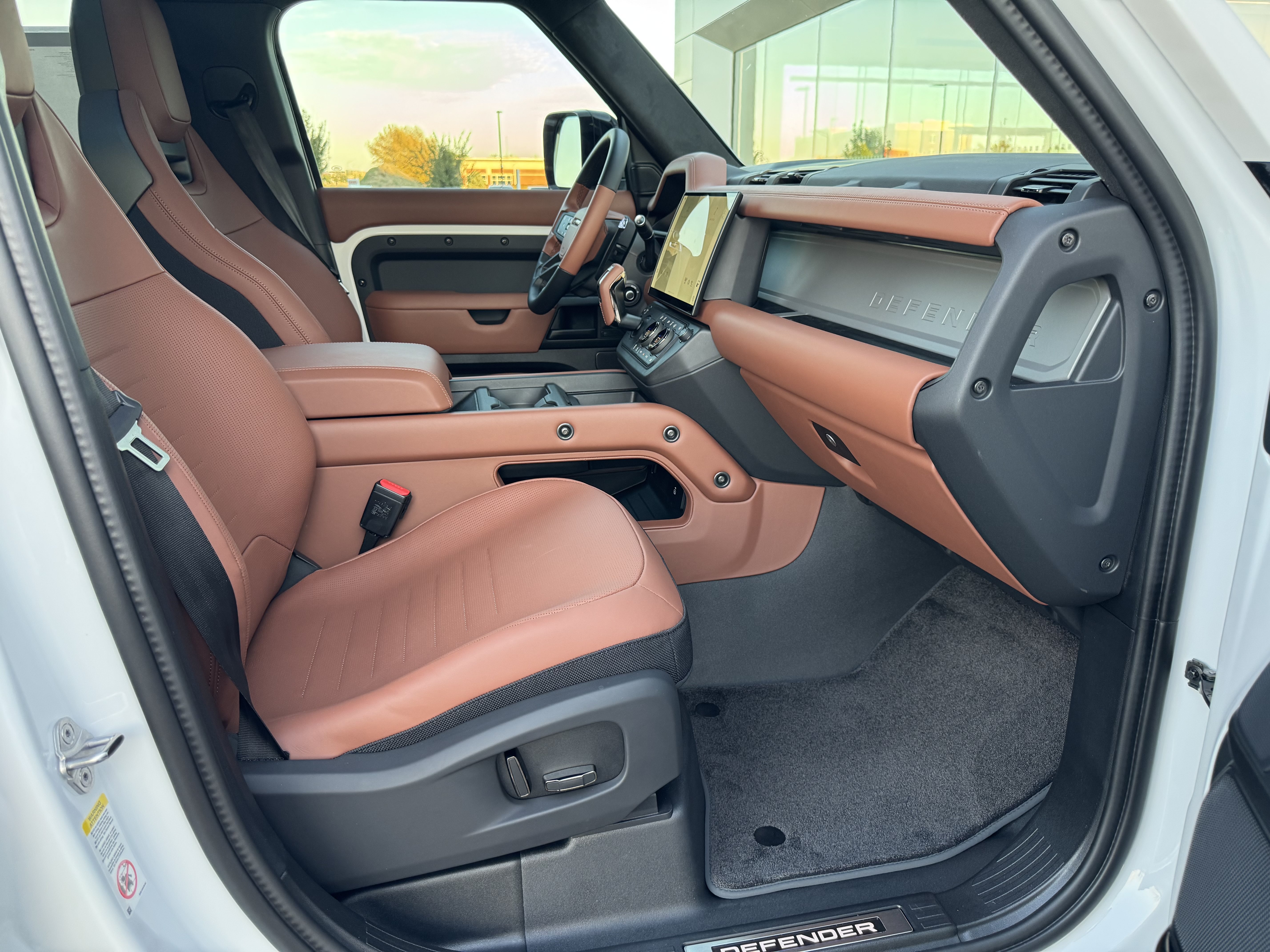 New 2026 Land Rover Defender 110 OCTA AWD/4WD image 3