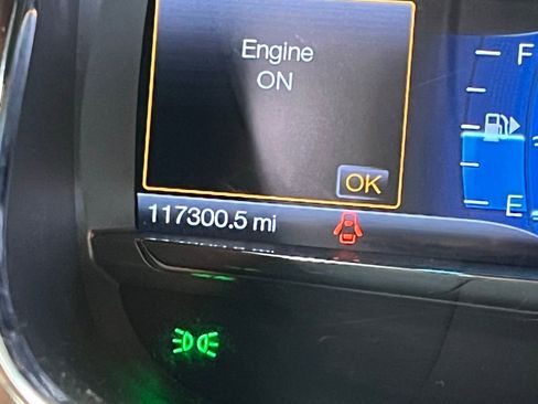 Used 2017 Ford Taurus Limited image 21