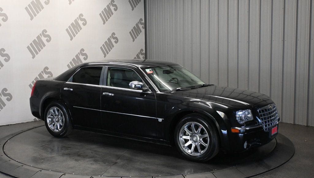 Used 2006 Chrysler 300 C w/ Protection Group II RWD image 3