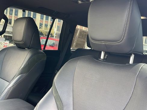 Used 2024 Lexus GX 550 AWD/4WD image 19