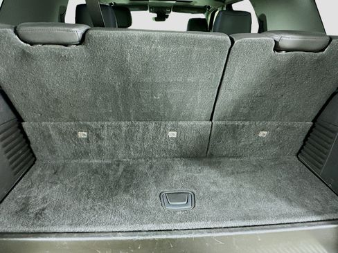 Used 2019 Cadillac Escalade Premium Luxury image 35