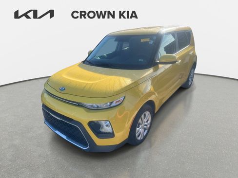 Used 2020 Kia Soul LX FWD image 2