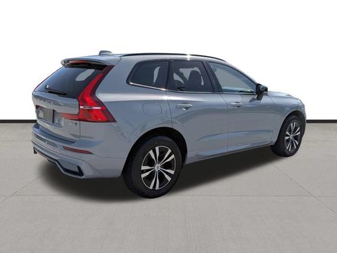 Used 2024 Volvo XC60 B5 Core AWD/4WD image 5