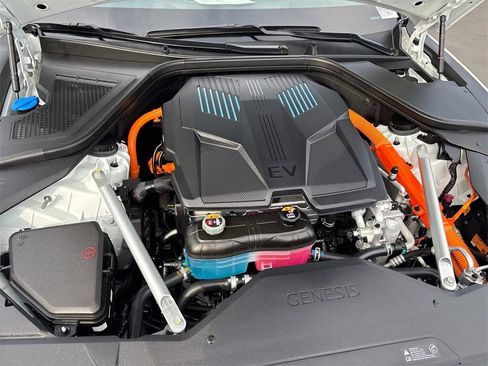 Used 2024 Genesis G80 image 22